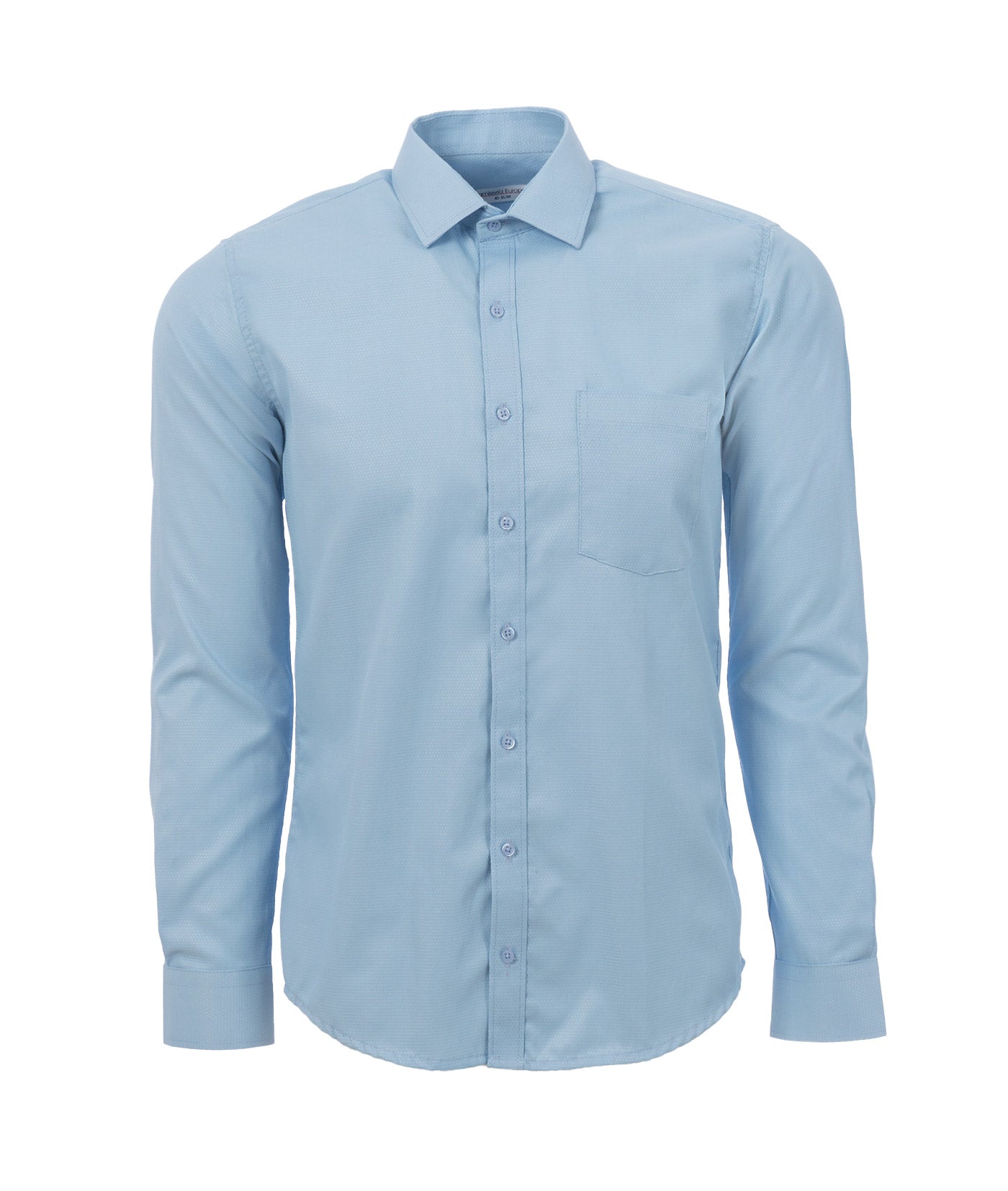 Closeup camiseta azul en blanco con espacio vacío para el suyo